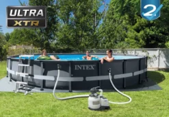Intex Ultra Frame XTR Pool - 610 X 122 Cm - Met Zandfilterpomp En Accessoires 21 Intex Ultra Frame XTR Pool - 610 X 122 Cm - Met Zandfilterpomp En Accessoires -Zwembad en SPA 26334gn sfeerafbeelding met accessoires