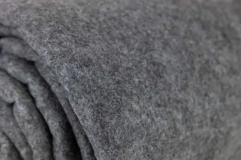 Bodemvilt Voor Zwembad 640 X 640 Cm - 100g/m2 4 Bodemvilt Voor Zwembad 640 X 640 Cm - 100g/m2 - Afbeelding 2