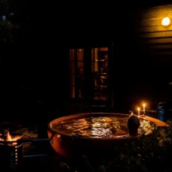 Weltevree Dutchtub Original Houtgestookte Hottub - 4 Personen - Grijs -Zwembad en SPA dutchtub by night