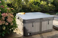 W'eau Spa Cover 225 X 225 Cm - Radius 18 Cm 13 W'eau Spa Cover 225 X 225 Cm - Radius 18 Cm -Zwembad en SPA kopie van laj09934 2